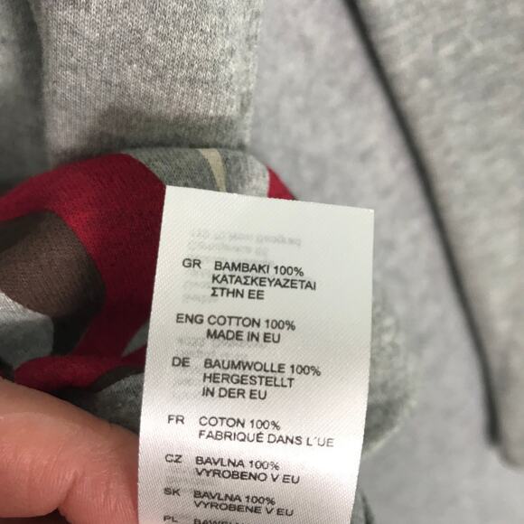 Oneira Shirt Womens Small Gray I'm Nuts About You Squirrels Basic Soft READ - Picture 8 of 10